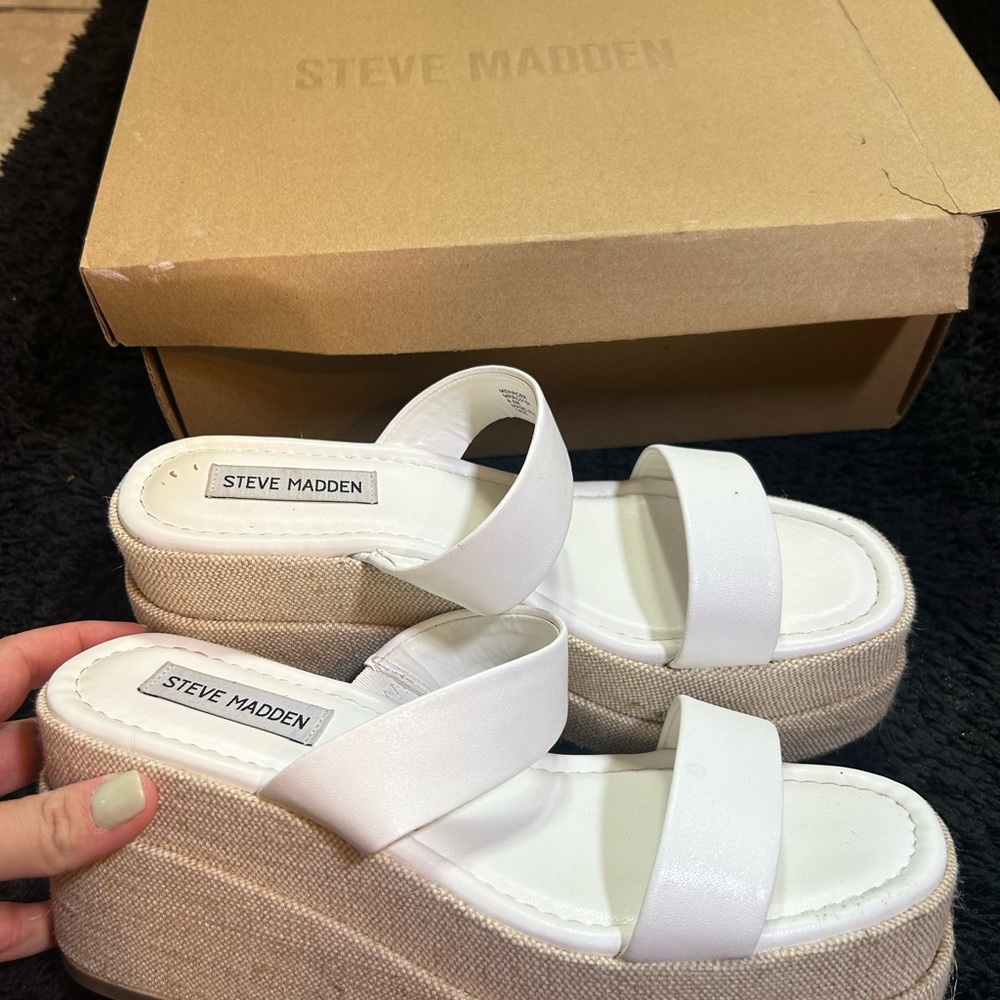 Steve Madden White and Tan Platform Sandals